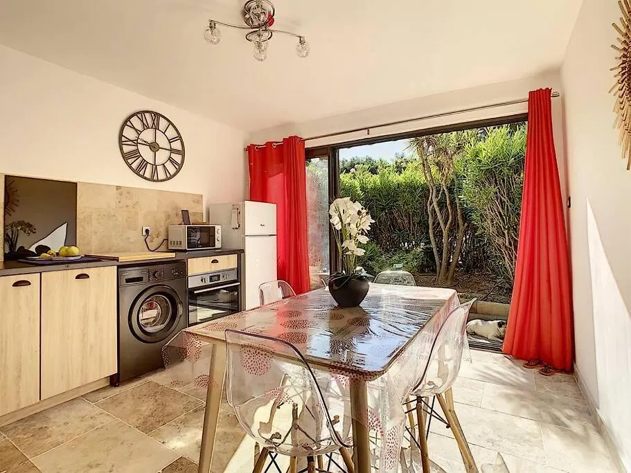 Superbe Appartement En Bord De Mer Bandol 0*,  France