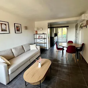  Appartement Joli T2 Proche Et Parking Prive